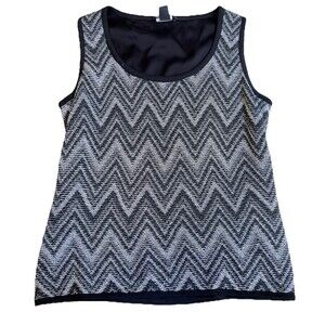 St. John Women’s Knit Sleeveless Shell Top Chevron Gray Black Size P USA